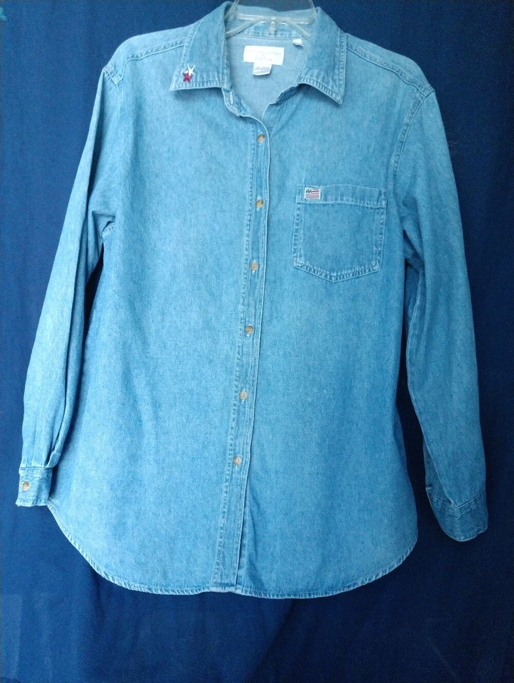 Women's Denim Shirt Patriotic Embroidered American Flag Size Large, Chest 42"